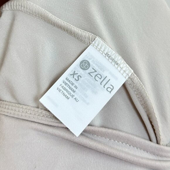 Elegant White Sleeveless Dress - Picture 10 of 16